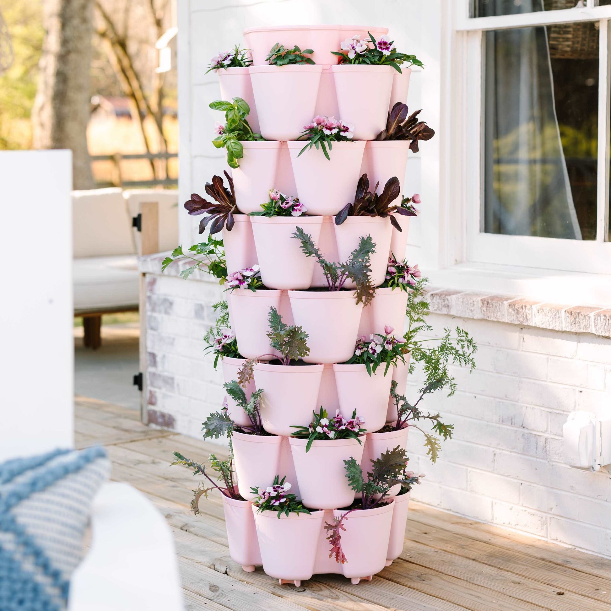 hanging garden planter GreenStalk LEAF Vertical Planter